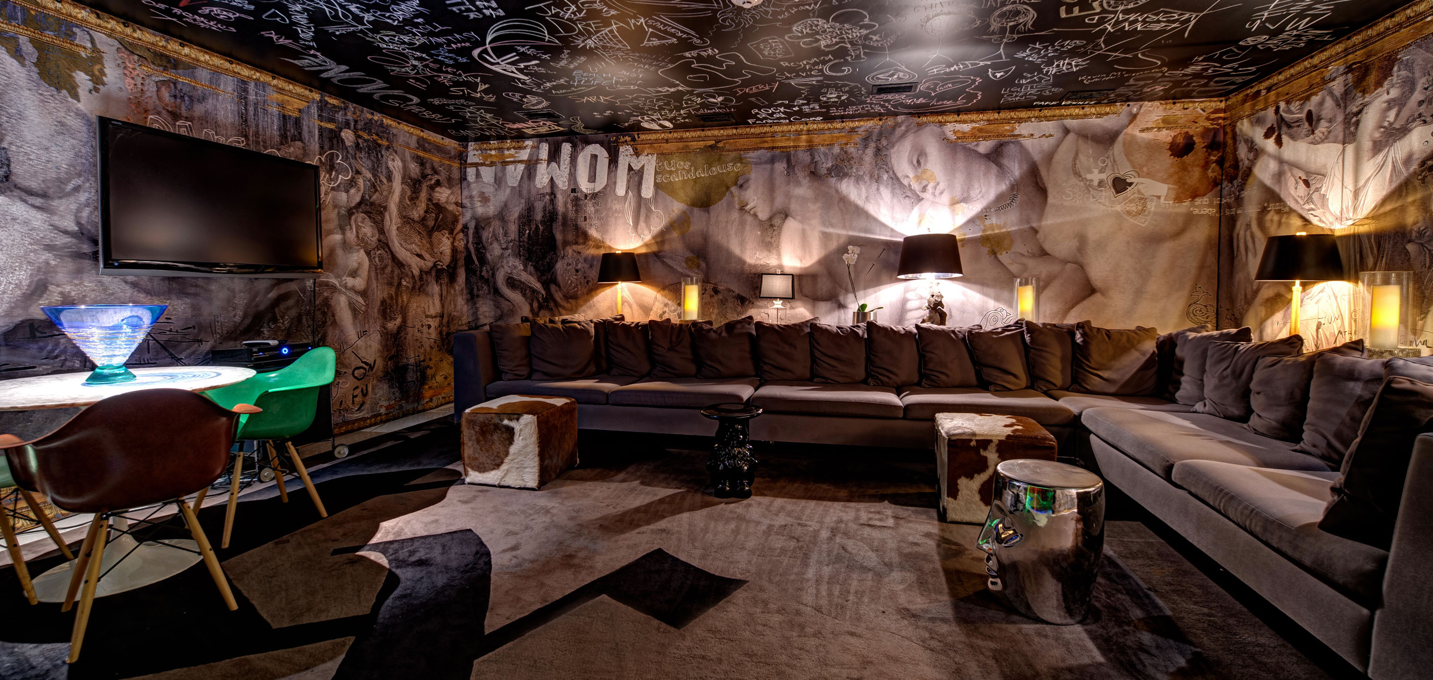 Studio Two - Lounge